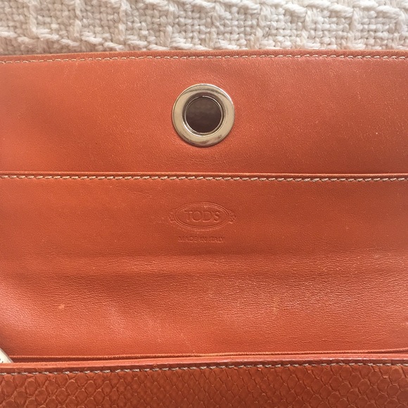 Tod’s Python Orange Wallet - Picture 4 of 8